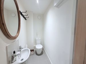 W/C- click for photo gallery